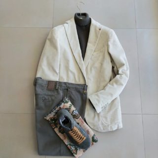 Men's outfit idea 💡 

Giacca @barbati_moda 

Pantaloni  @barbati_moda 

Sciarpa @barbati_moda 

Dolcevita @become__official 

Polacchini @panchic_official