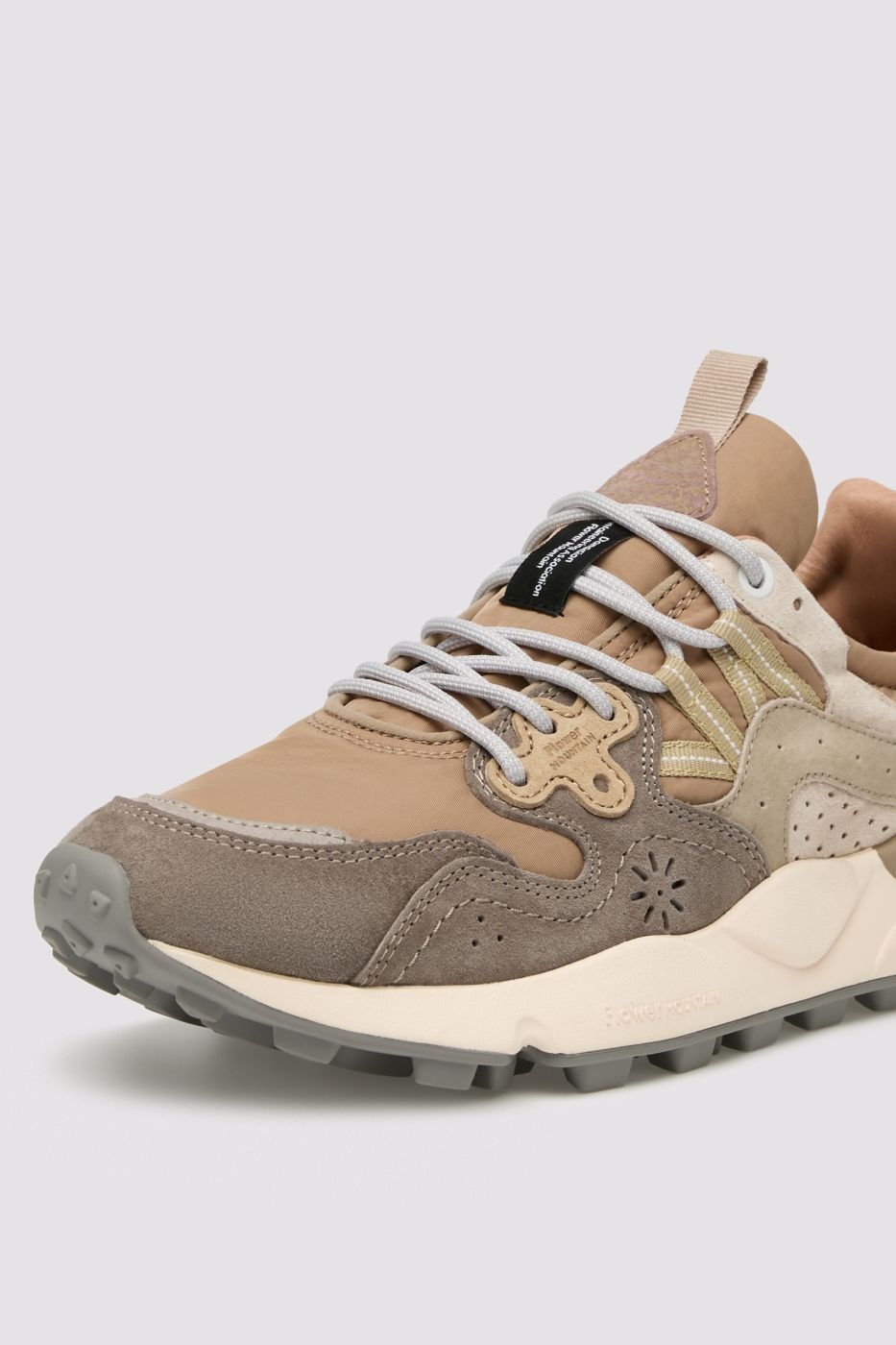 fal0012017816011b31-4_1400x1400