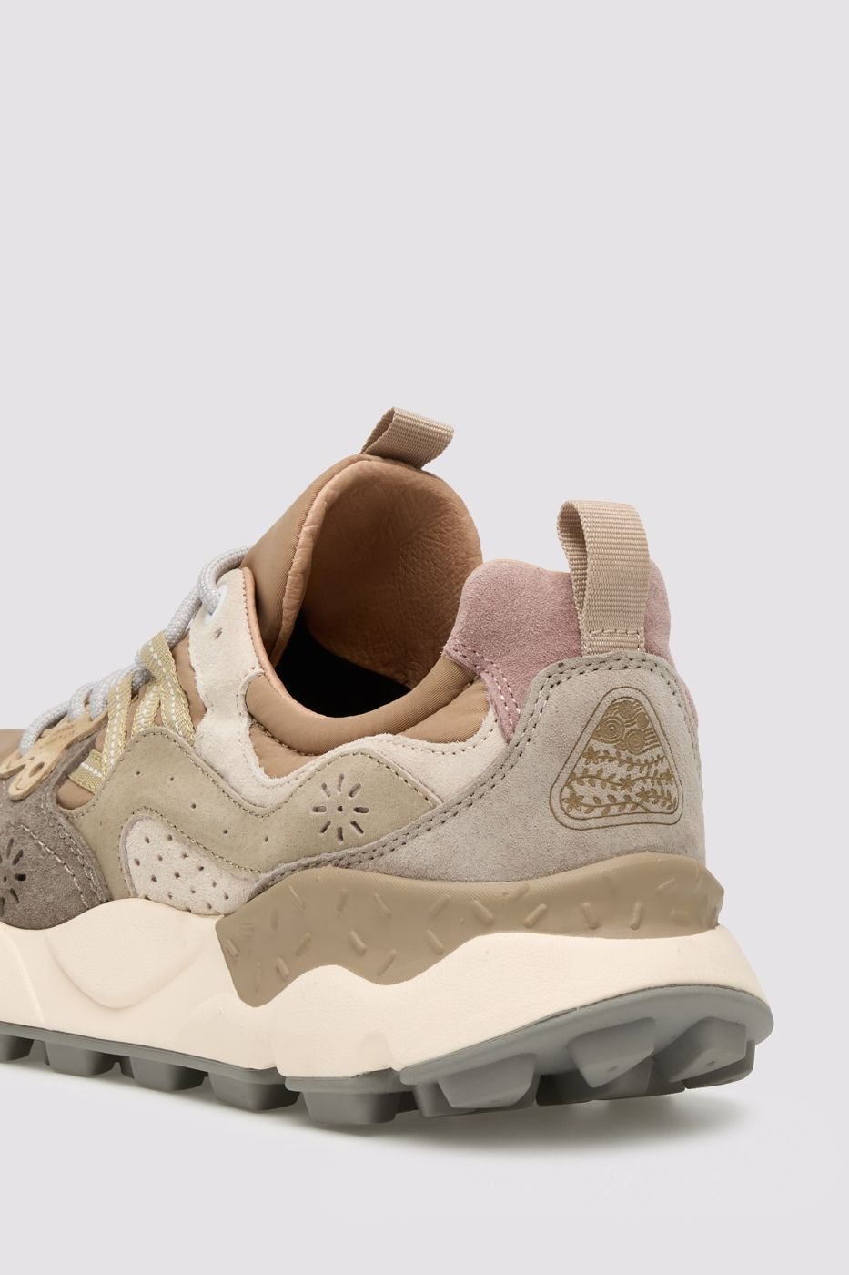 fal0012017816011b31-5_1400x1400