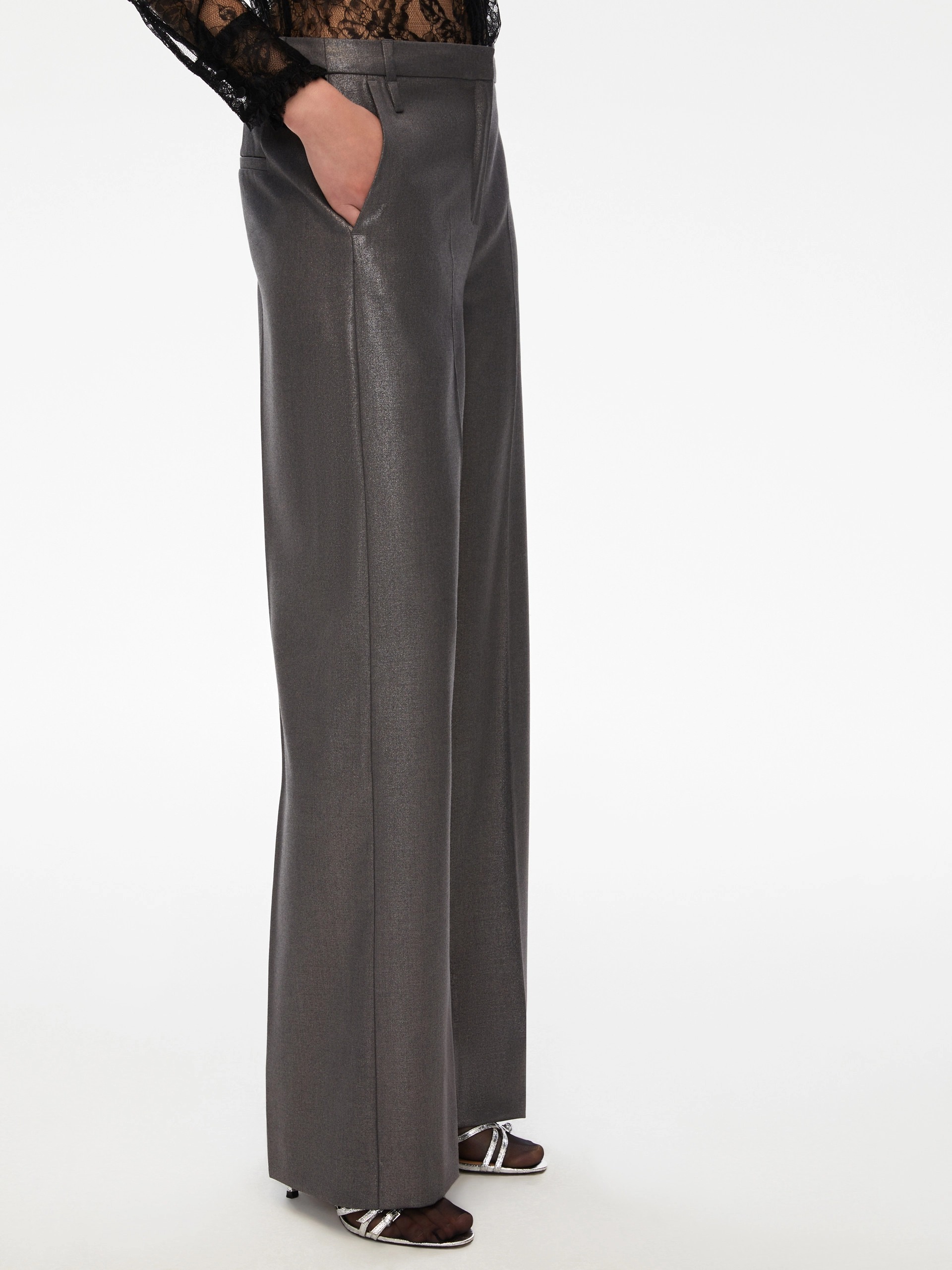 7136085202001-c-arnes