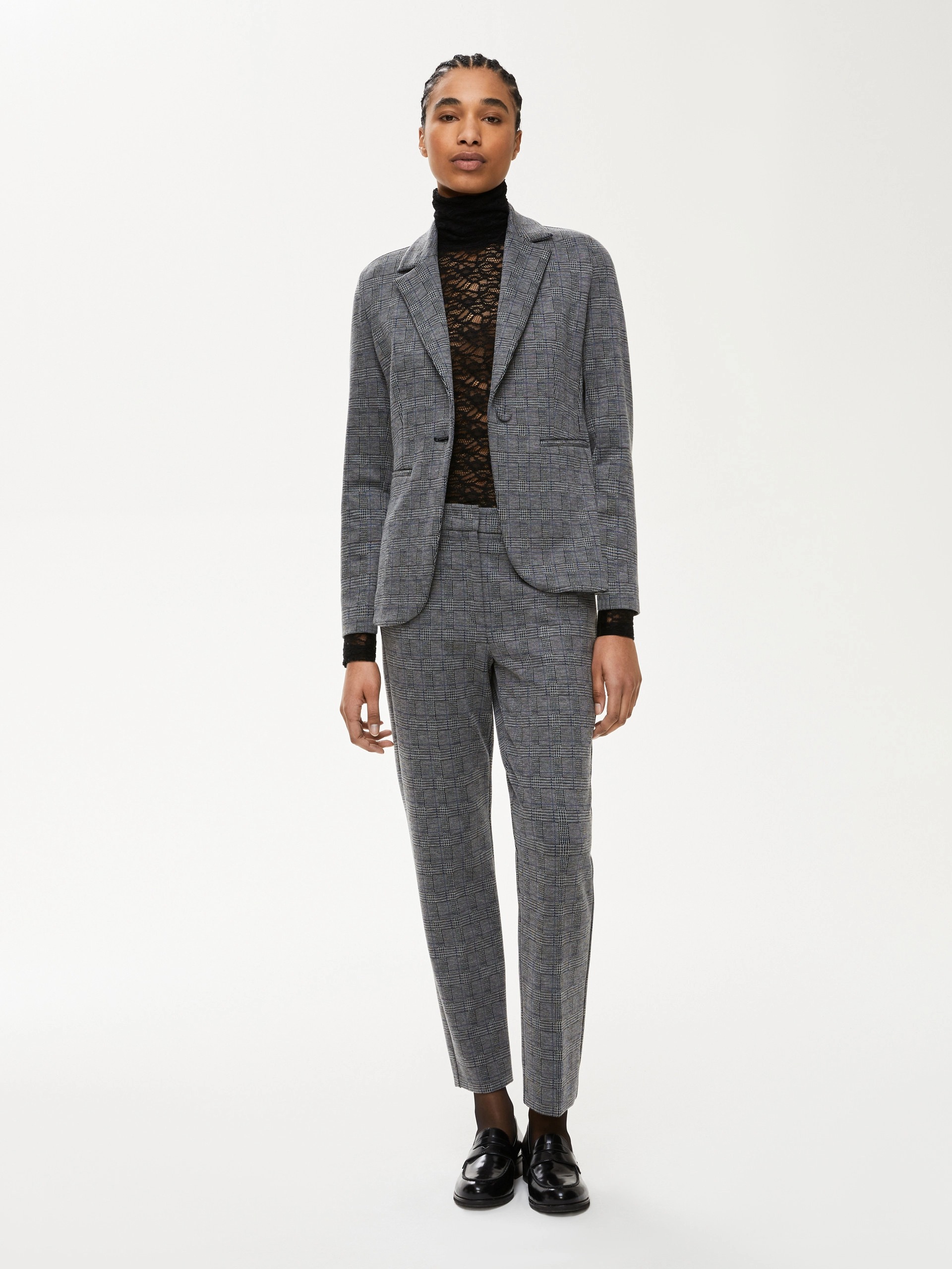 7916025102003-d-urbanstyle