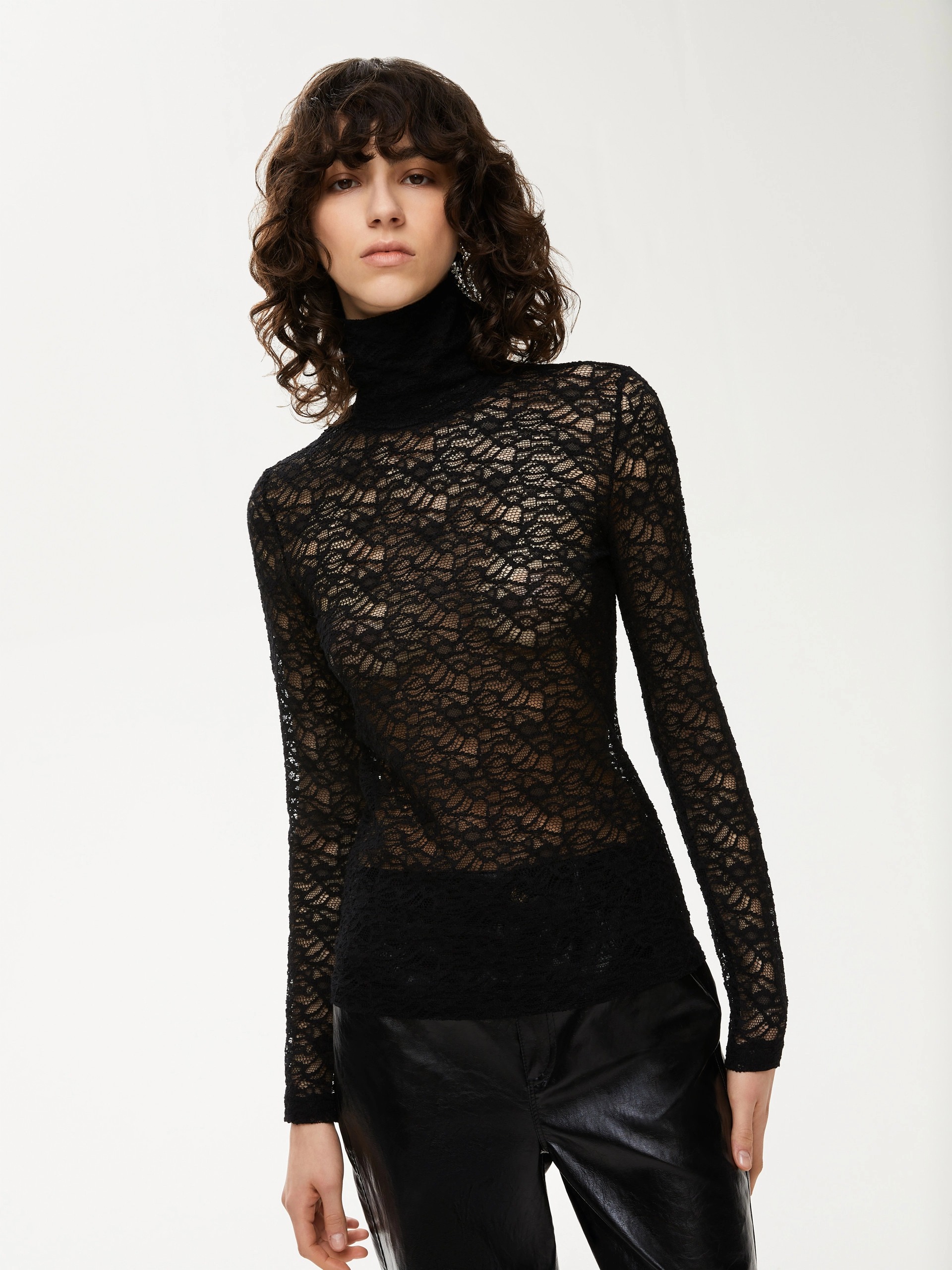 7946015102005-d-beirut