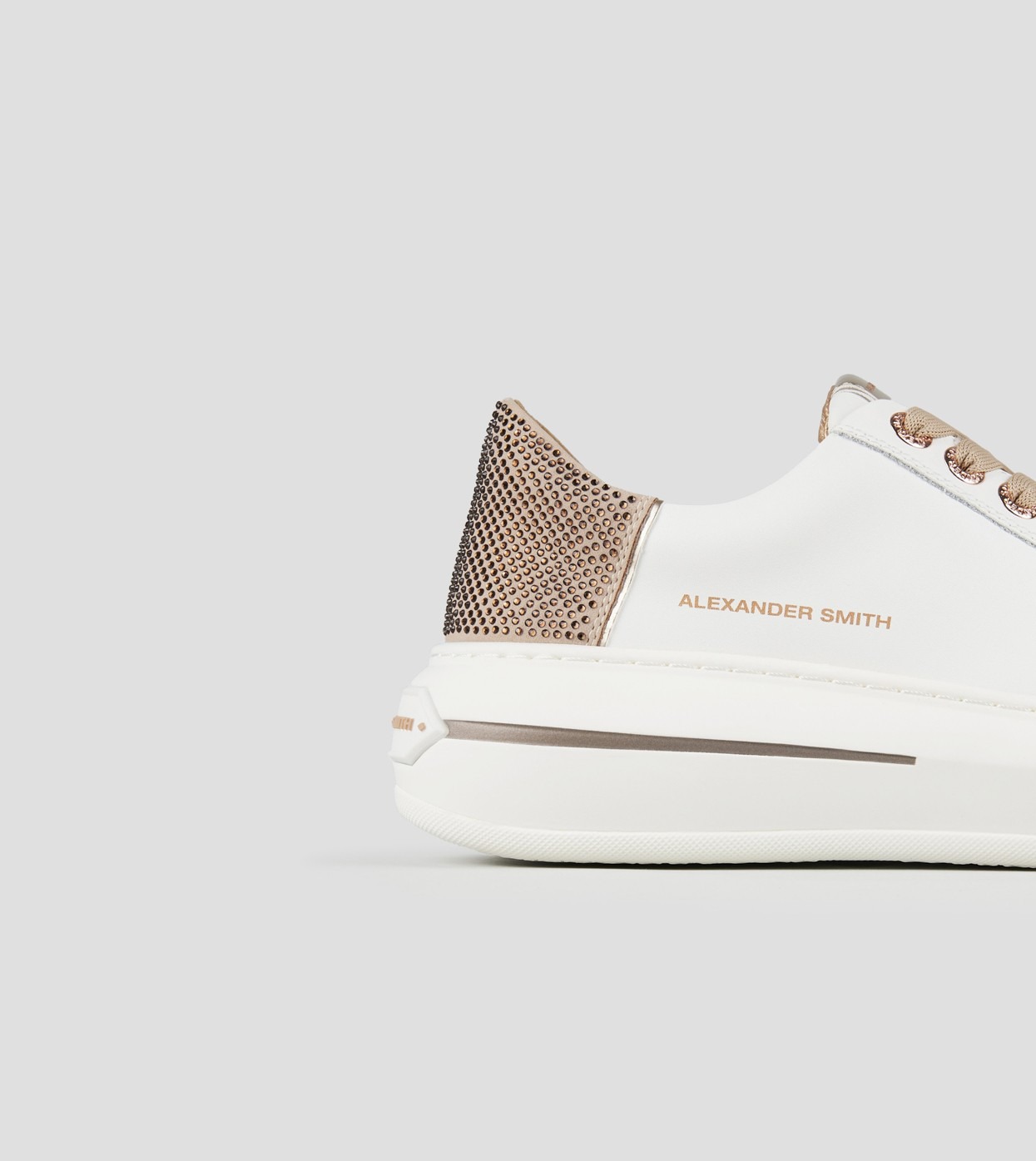 lancaster-donna-in-pelle-bianca (2)