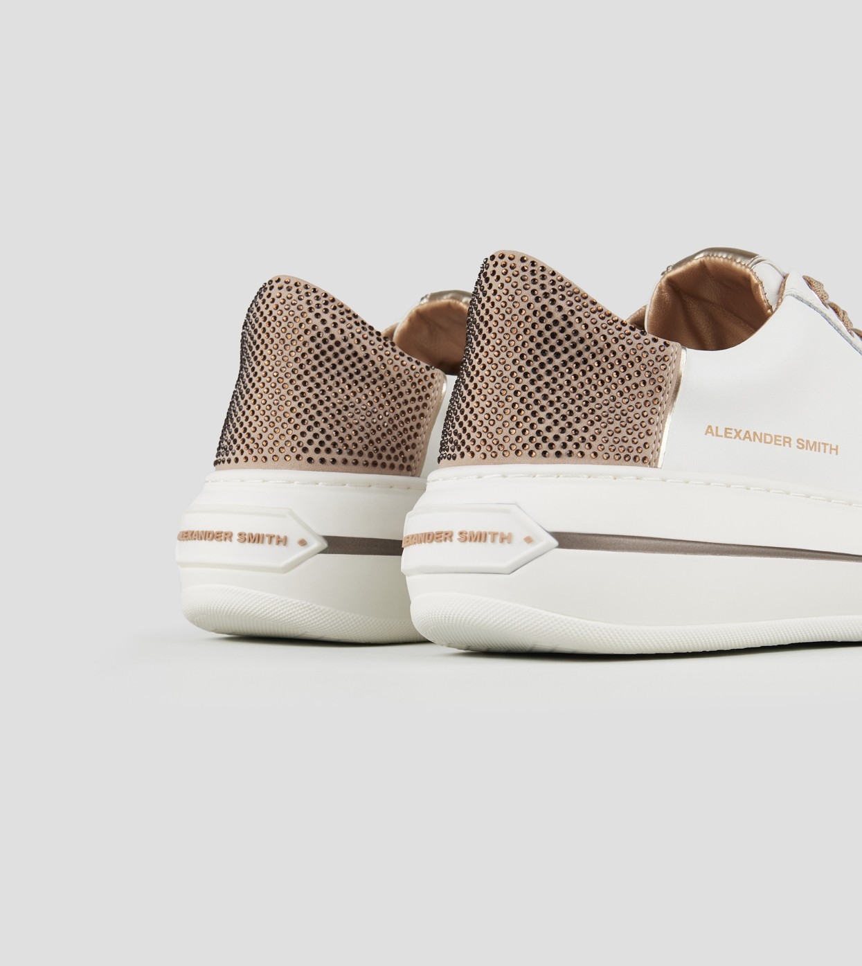 lancaster-donna-in-pelle-bianca (4)